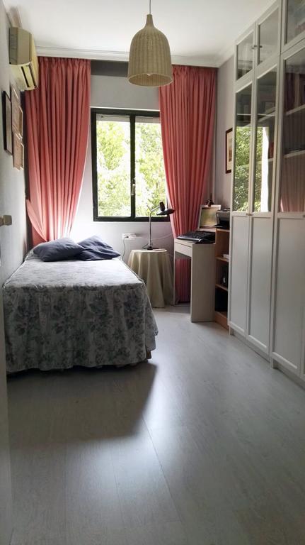 Triana Home & Free Parking เซบีญา ภายนอก รูปภาพ